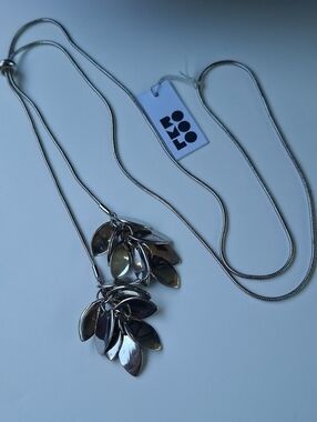 Romolo Silvertone Leaf Cluster Bolo Lariat Statement Necklace NWT